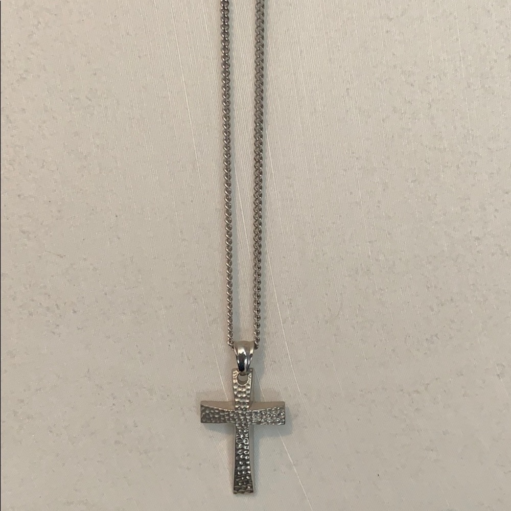 CROSS NECKLACE